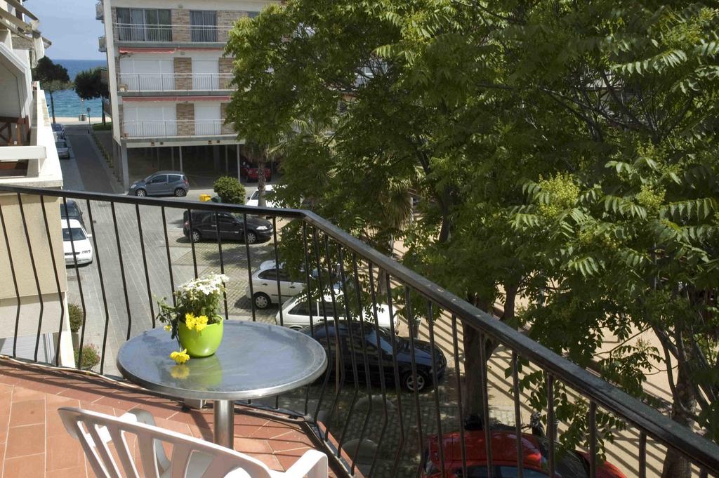 Hostal La Marina Platja d'Aro Exterior photo